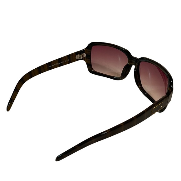 GUESS Sunglasses With Guess Case - Picture 3 of 8